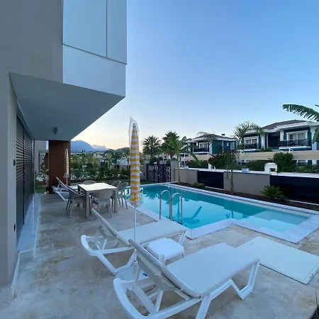 Akin Family Villas *